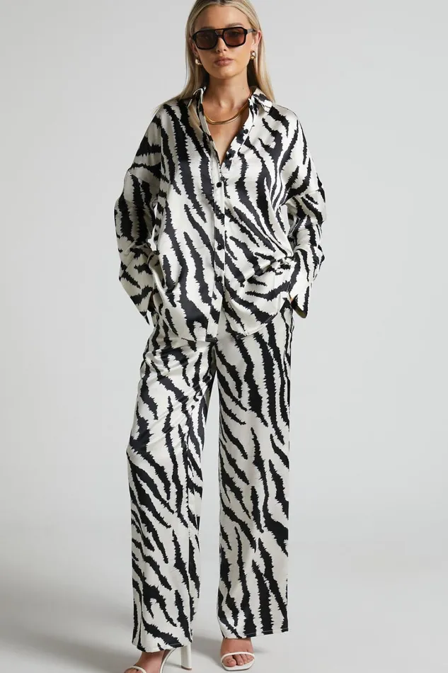 4th and Reckless 8211 Inez Trouser In Navy Zebra Women Showpo Pants 4th and Reckless 8211 Inez Trouser In Navy Zebra Women Showpo Pants