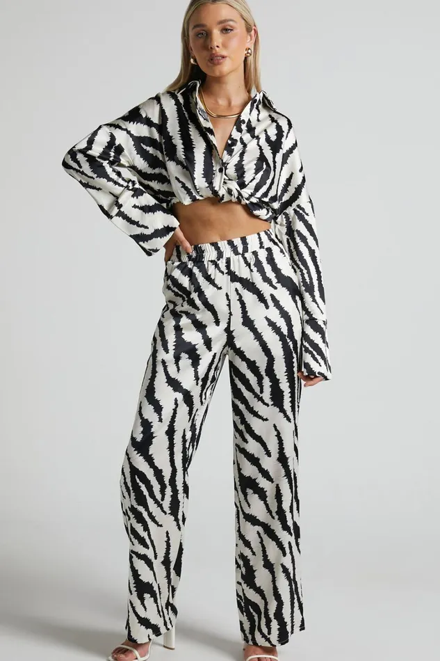4th and Reckless 8211 Inez Trouser In Navy Zebra Women Showpo Pants 4th and Reckless 8211 Inez Trouser In Navy Zebra Women Showpo Pants
