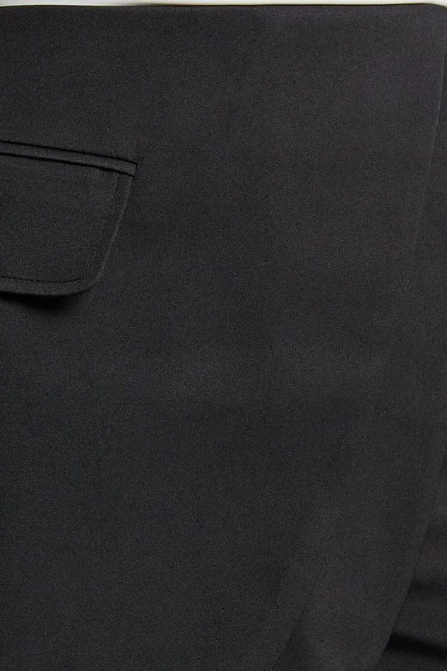Abbie Mini Skort 8211 Pleated Skort With Pocket Detail In Black Women Showpo Shorts