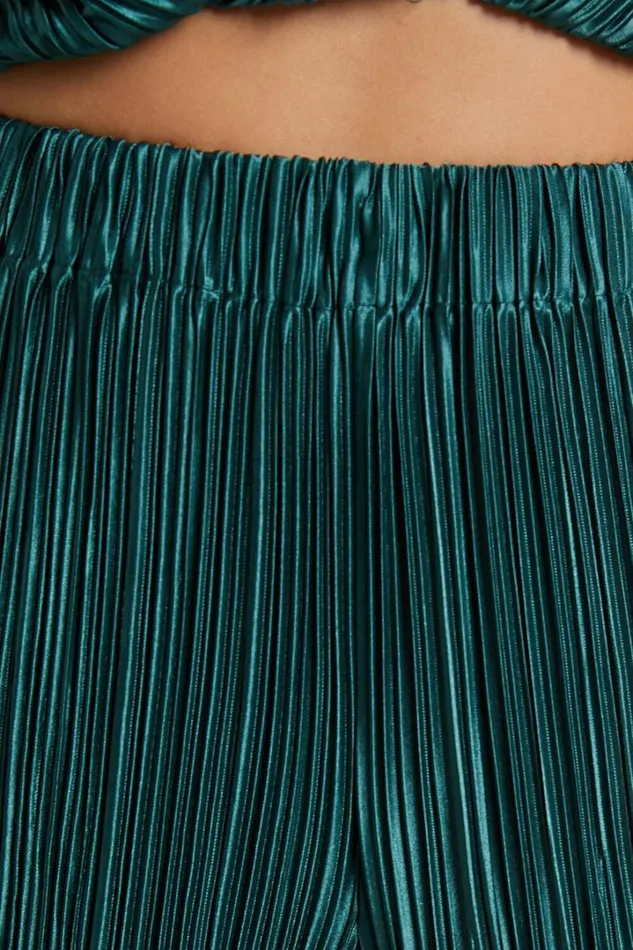 Aluna Two Piece Set 8211 Plisse Twist Front Crop Top And Wide Leg Pants Set In Forest Green Women Showpo Modest Clothing Aluna Two Piece Set 8211 Plisse Twist Front Crop Top And Wide Leg Pants Set In Forest Green Women Showpo Modest Clothing
