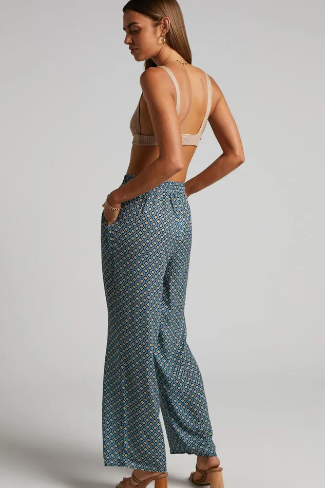 Brunita Pants 8211 Mid Waisted Relaxed Elastic Waist Pants In Tile Geo Women Showpo Curve Clothes