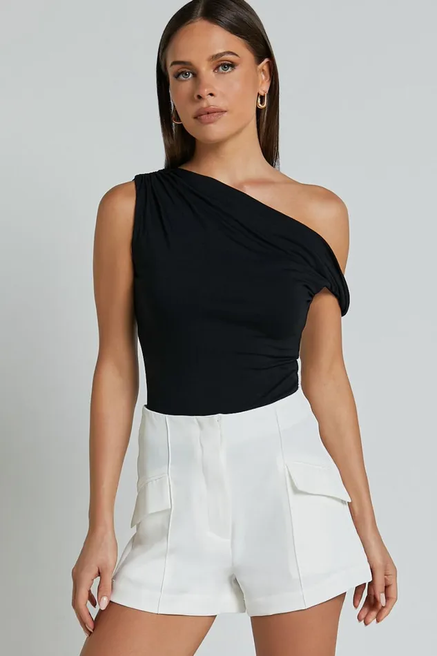 Catarina Shorts 8211 High Waisted Pocket Detail Tailored Shorts In Off White Women Showpo Shorts