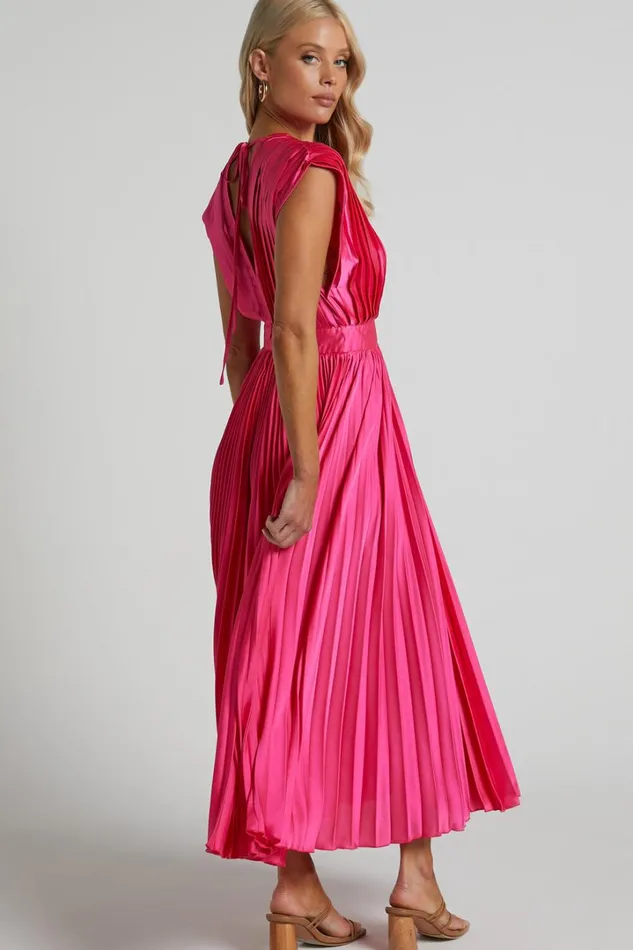 Della Midi Dress 8211 Plunge Neck Short Sleeve Pleated Dress In Hot Pink Women Showpo Dresses Della Midi Dress 8211 Plunge Neck Short Sleeve Pleated Dress In Hot Pink Women Showpo Dresses