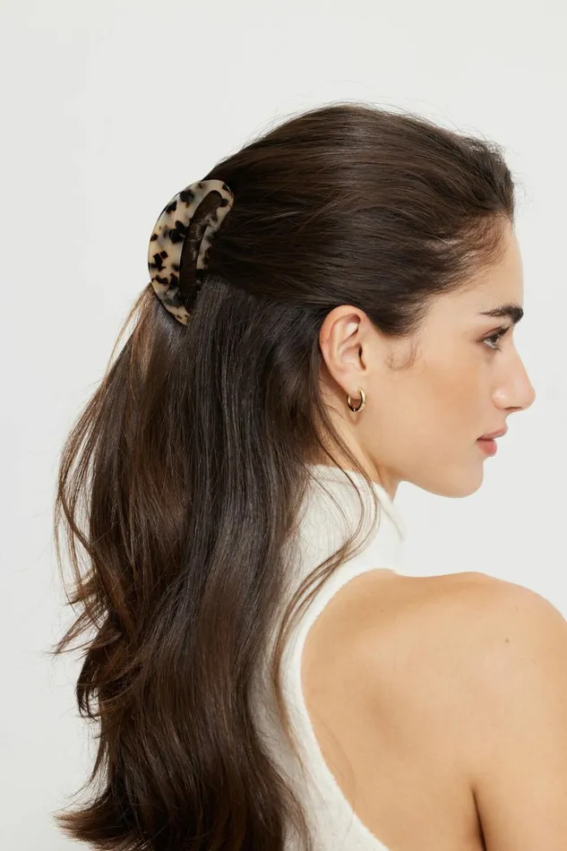Dynamite Hair Accessories Women Rounded Acetate Claw Hair Clip Brown