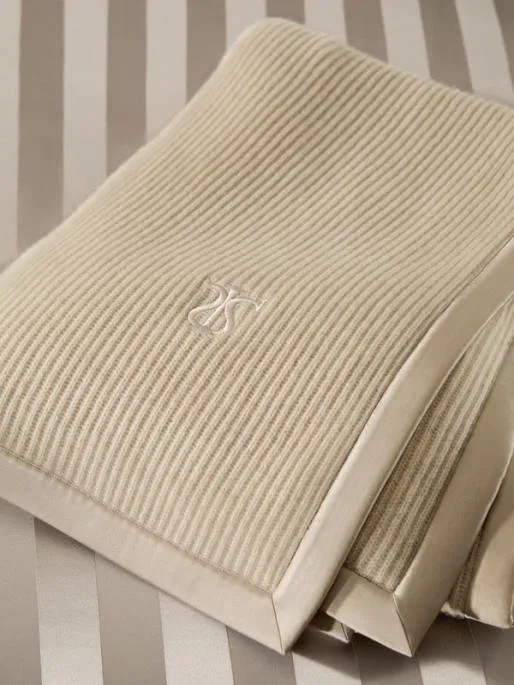 Lilysilk Cashmere Throw With Silk Edging WomenHome Pillows Knitwear