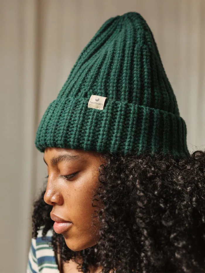 MenWomen Ribbed Beanie 8211 Dark Green TWOTHIRDS Headwear
