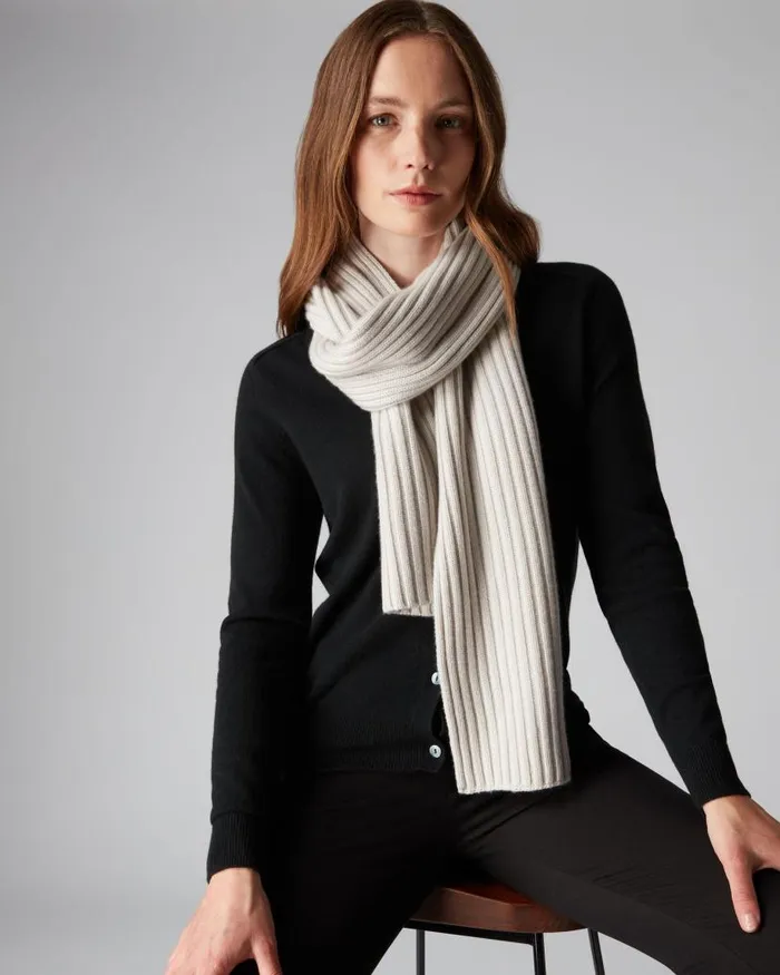 NPeal Cashmere Scarves WomenMen Unisex Chunky Rib Cashmere Scarf Snow Grey