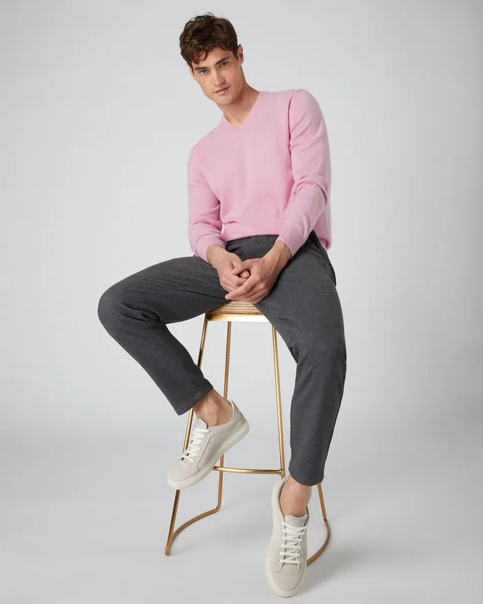 NPeal Jumpers Men Burlington V Neck Cashmere Jumper Flamingo Pink