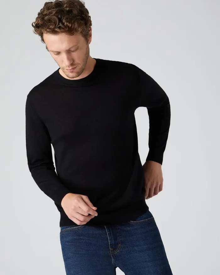NPeal Jumpers Men Covent Fine Gauge Cashmere Round Neck Jumper Black