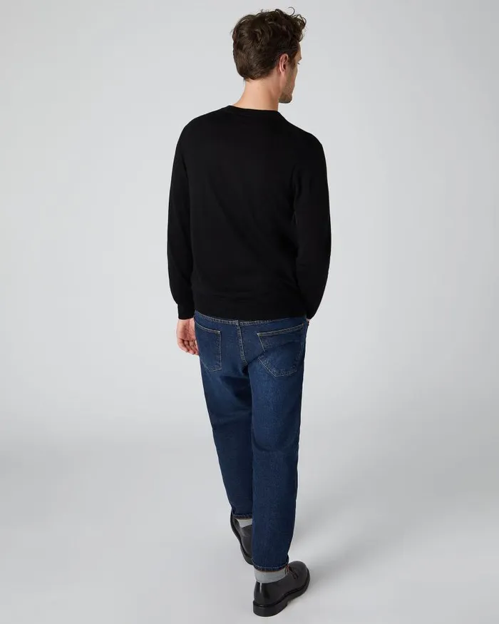 NPeal Jumpers Men Covent Fine Gauge Cashmere Round Neck Jumper Black