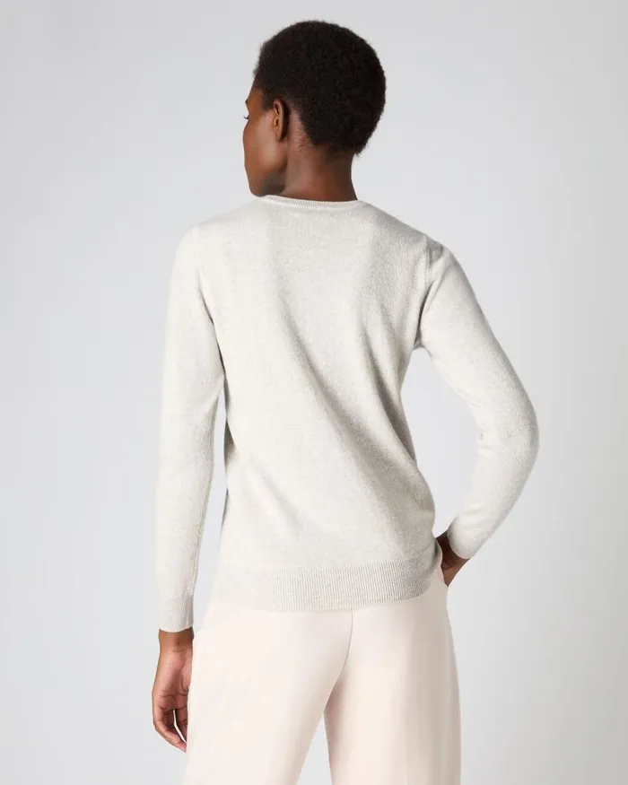 NPeal Jumpers Women Evie Classic Round Neck Cashmere Jumper Pebble Grey