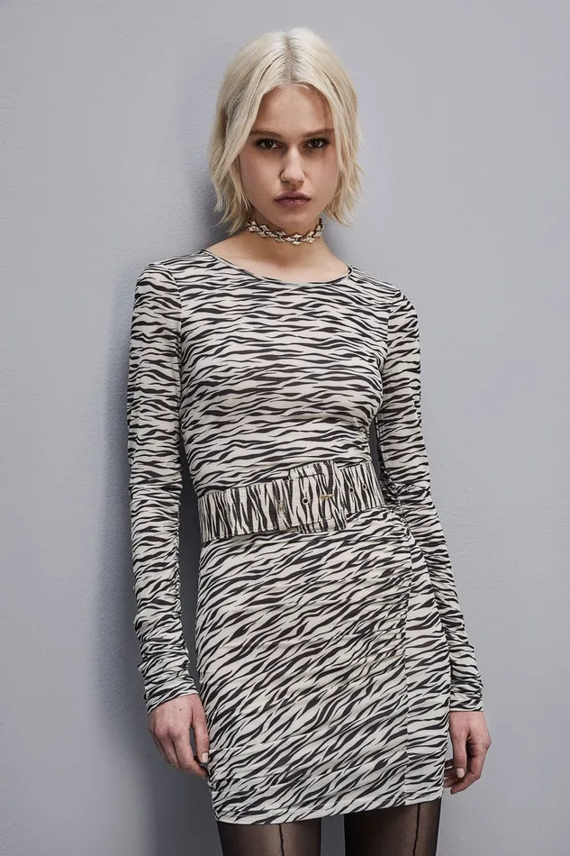 Patrizia Pepe Highwaisted Belt With Lined Buckle Black Beige Accessories