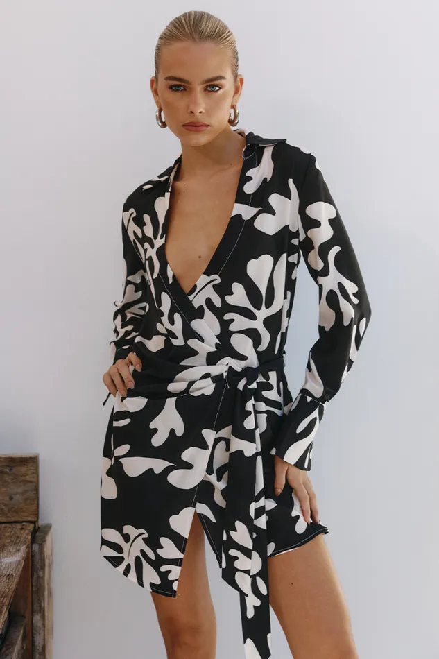 Runaway The Label Mini Dresses HATTIE WRAP DRESS Blacksand 8211 Women
