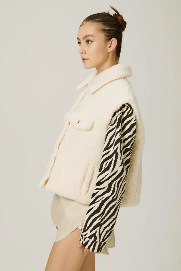 Storets Cleo Borg Teddy Vest Women Jackets and Coats