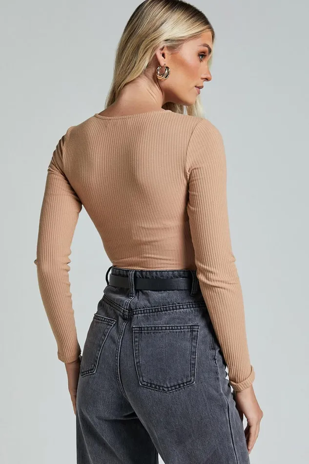Tatem Bodysuit 8211 Long Sleeve Button Front Bodysuit In Mocha Women Showpo Basics