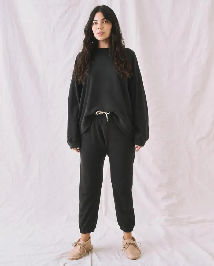 Tops Women039s The Great The Slouch Sweatshirt Almost Black