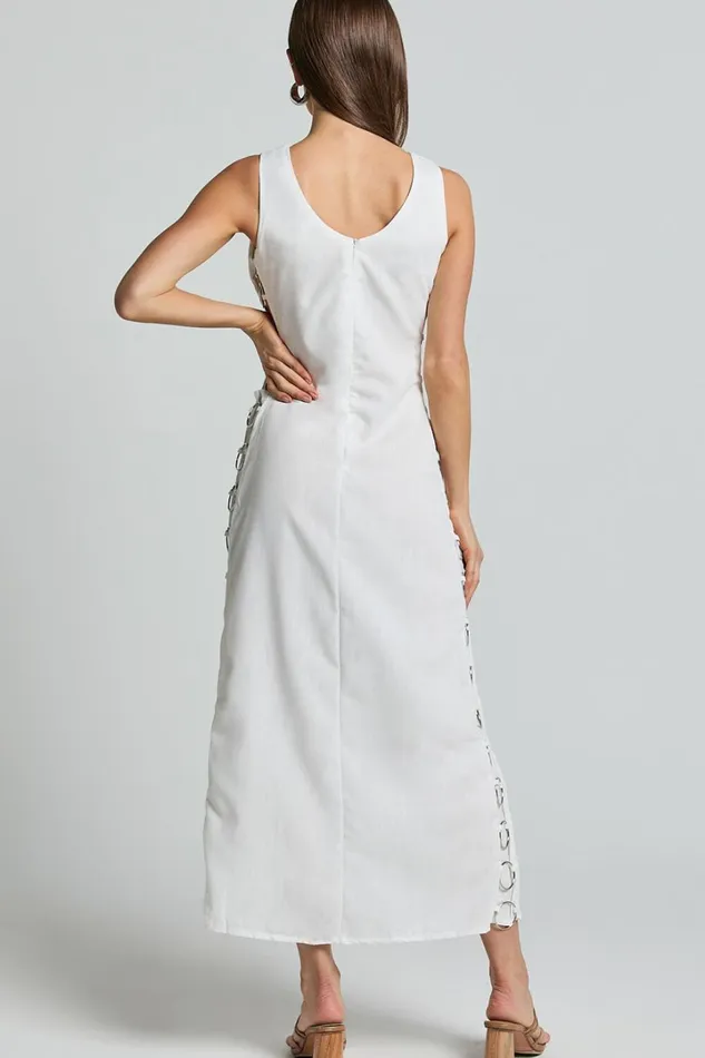 Tyla Maxi Dress 8211 Sweetheart Neck Side Ring Detail Dress In Natural Women Showpo Dresses