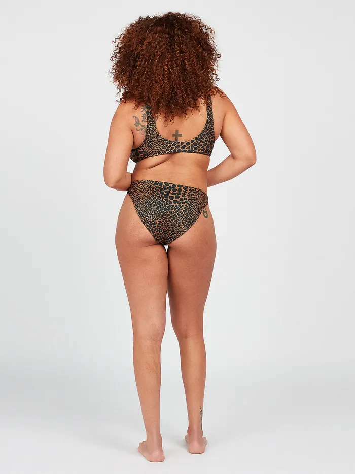 Volcom EcoTrue Swim Gone Wild V Neck Bikini Top 8211 Animal Print Animal Print 8211 Womens