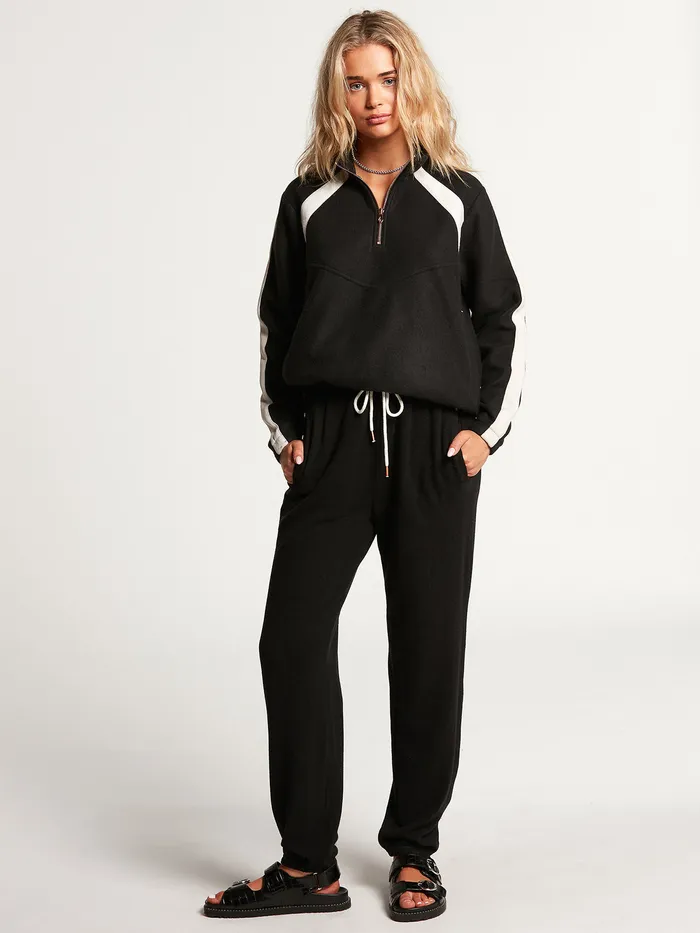 Volcom Pants Lived In Lounge Fleece Pant 8211 Black Black 8211 Womens