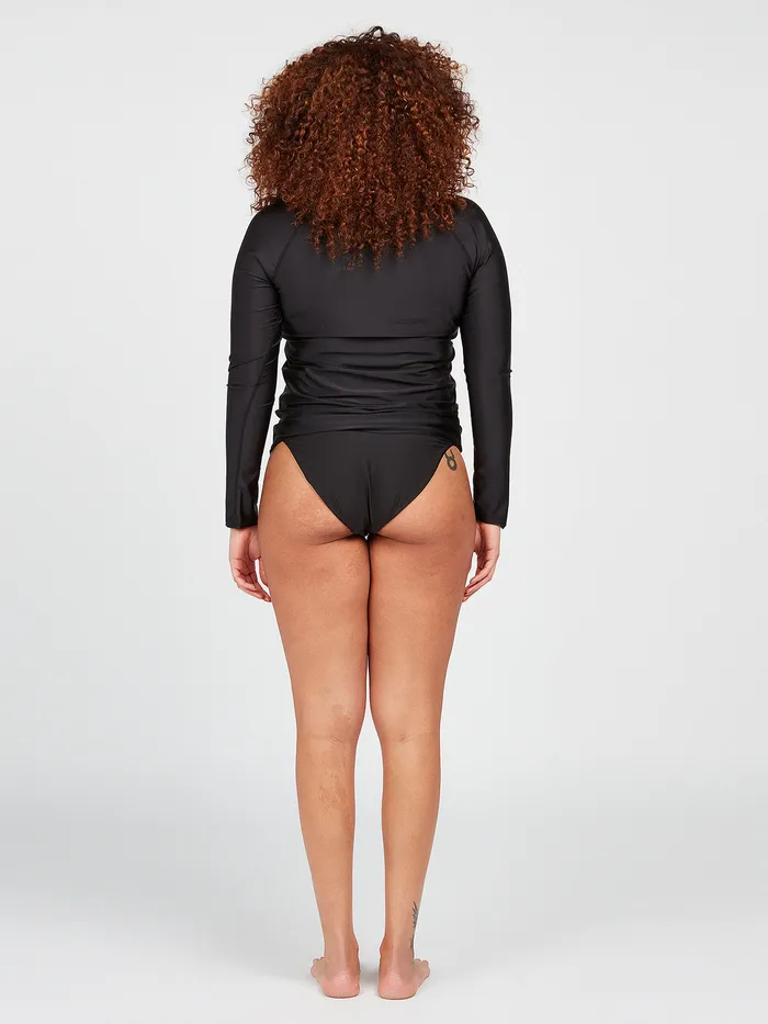 Volcom Rashguards Simply Core Long Sleeve UPF 50 Plus Size Rashguard 8211 Black Black 8211 Womens