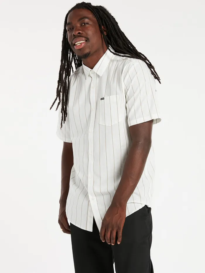 Volcom Shirts and Flannels Boiler Woven Short Sleeve Shirt 8211 Cloud Cloud 8211 Mens