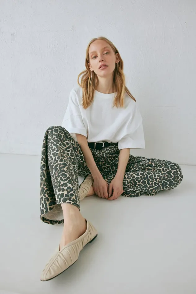 VRG GRL Zia Denim Jeans Leopard Women Pants