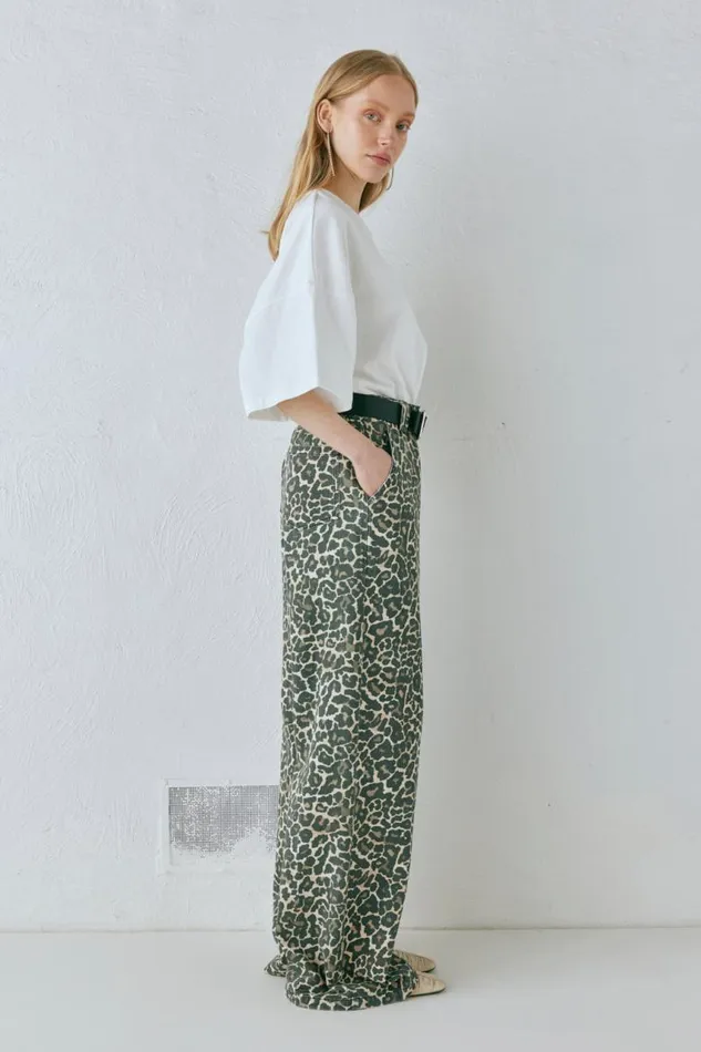 VRG GRL Zia Denim Jeans Leopard Women Pants