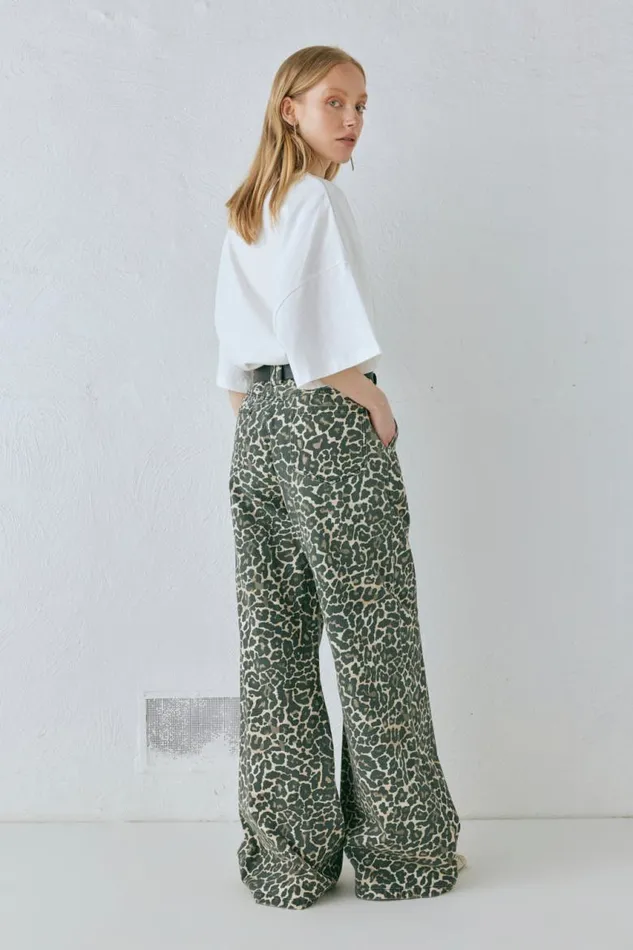 VRG GRL Zia Denim Jeans Leopard Women Pants