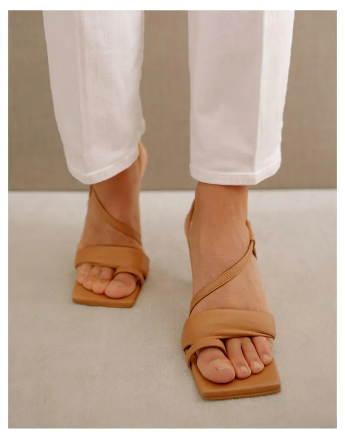 Women ALOHAS Leather Asymmetrical Sandals Camel Madewell Heels Women ALOHAS Leather Asymmetrical Sandals Camel Madewell Heels