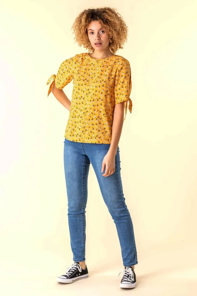 Women Amber Ditsy Split Sleeve Top Roman Tops
