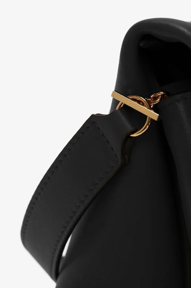 Women Bags Victoria Beckham Chain Pouch With Strap In Black Leather