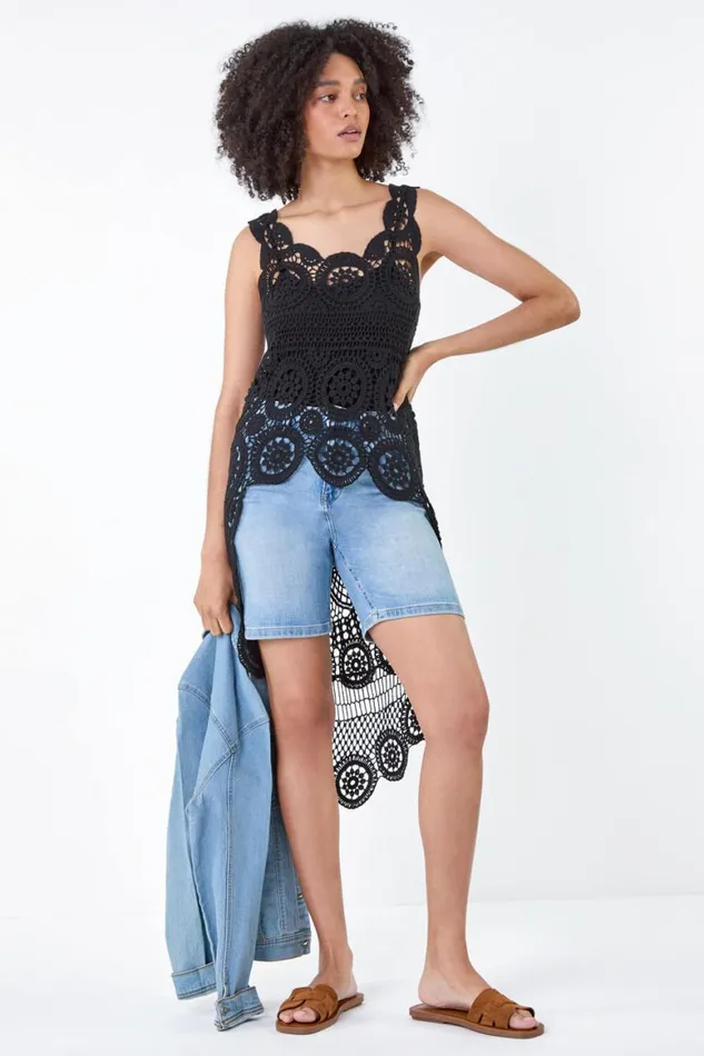 Women Black Cotton Crochet Dipped Hem Knit Top Roman Tops