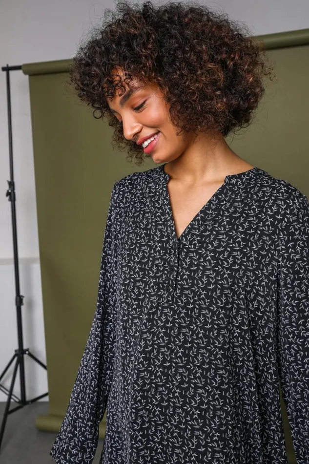 Women Black Leaf Print Chiffon Asymmetric Tunic Dress Roman Dresses
