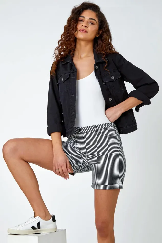 Women Black Stripe Turn Up Elastic Waist Stretch Shorts Roman Shorts