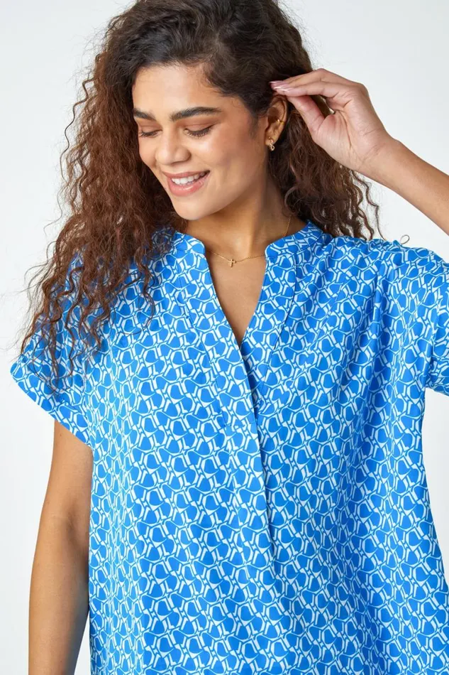 Women Blue Abstract Print Woven Pleat Front VNeck Top Roman Tops