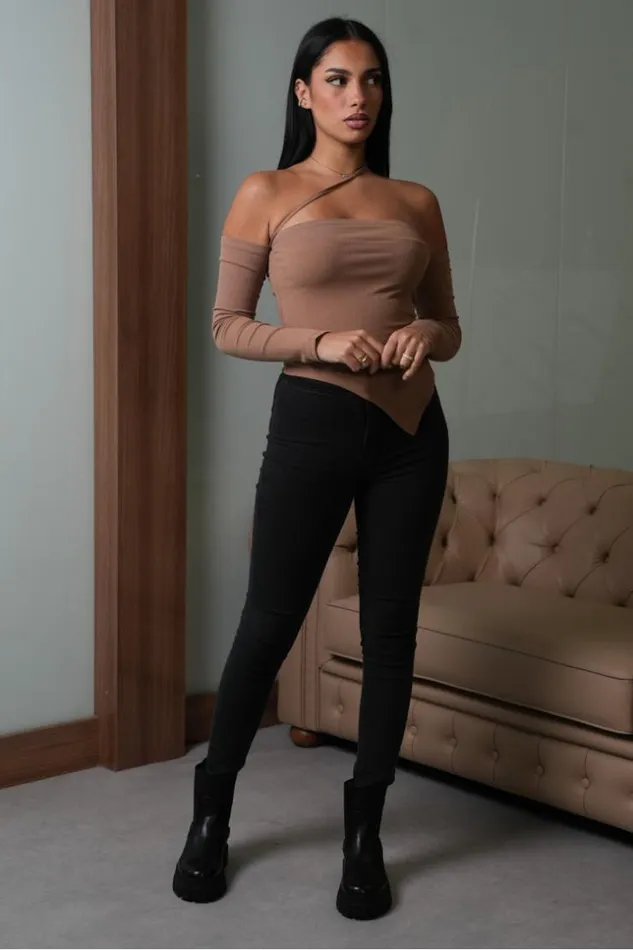 Women Crop Top Marron Manches Longues Asymtrique Brown Brentiny Paris Sweaters and Sweatshirts Women Crop Top Marron Manches Longues Asymtrique Brown Brentiny Paris Sweaters and Sweatshirts