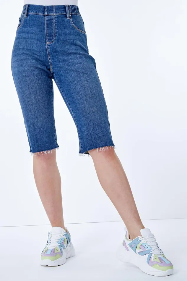 Women Denim Raw Hem Knee Length Shorts Roman Shorts