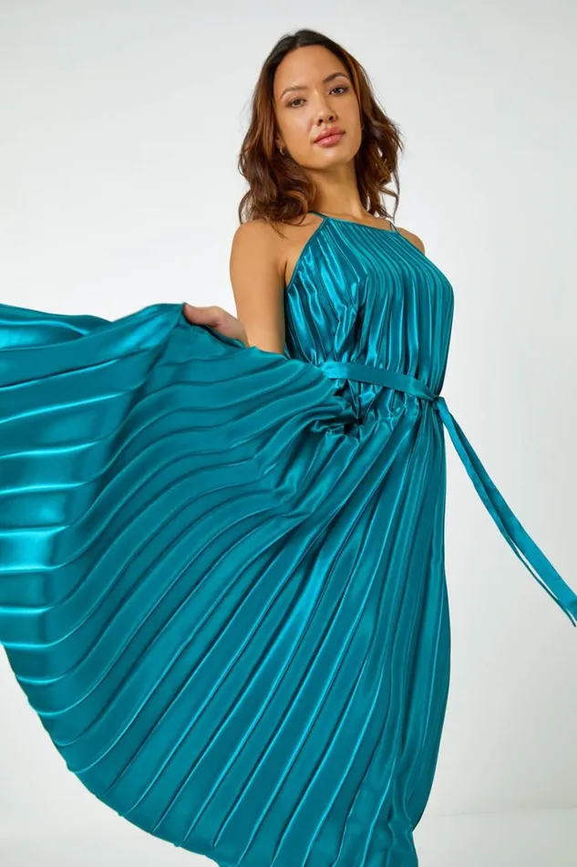 Women Emerald Sleeveless Pleated Halter Neck Midi Dress Roman Dresses