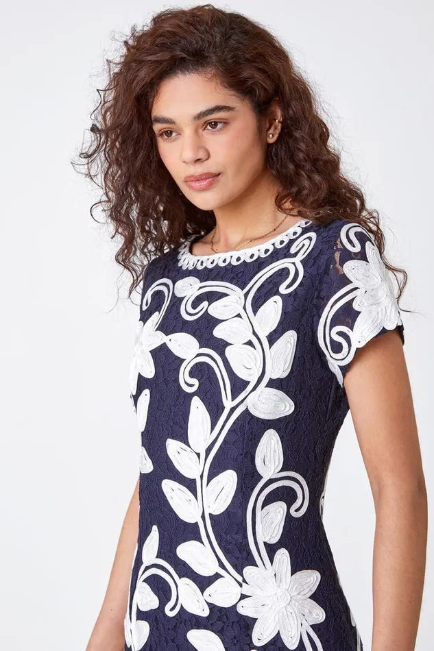 Women Floral Contrast Tapework Dress Roman Dresses