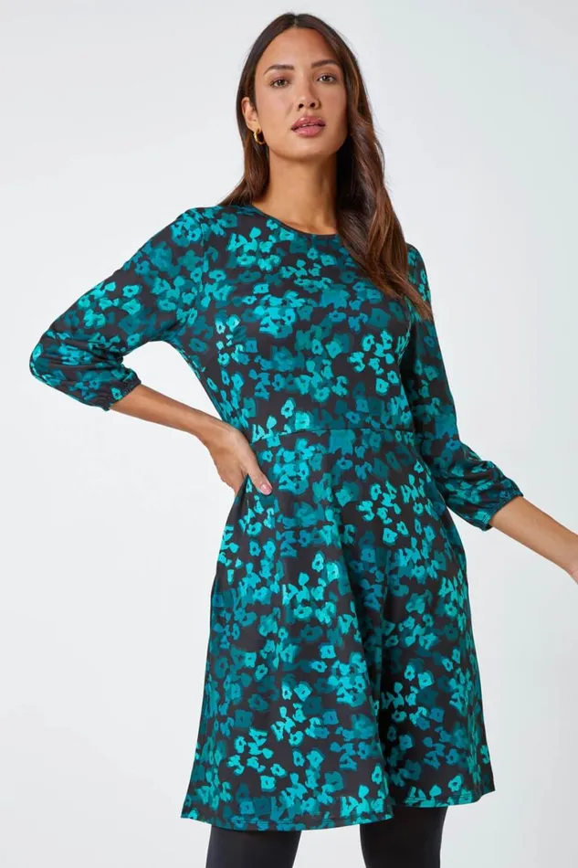 Women Green Animal Print Pocket Stretch Dress Roman Dresses