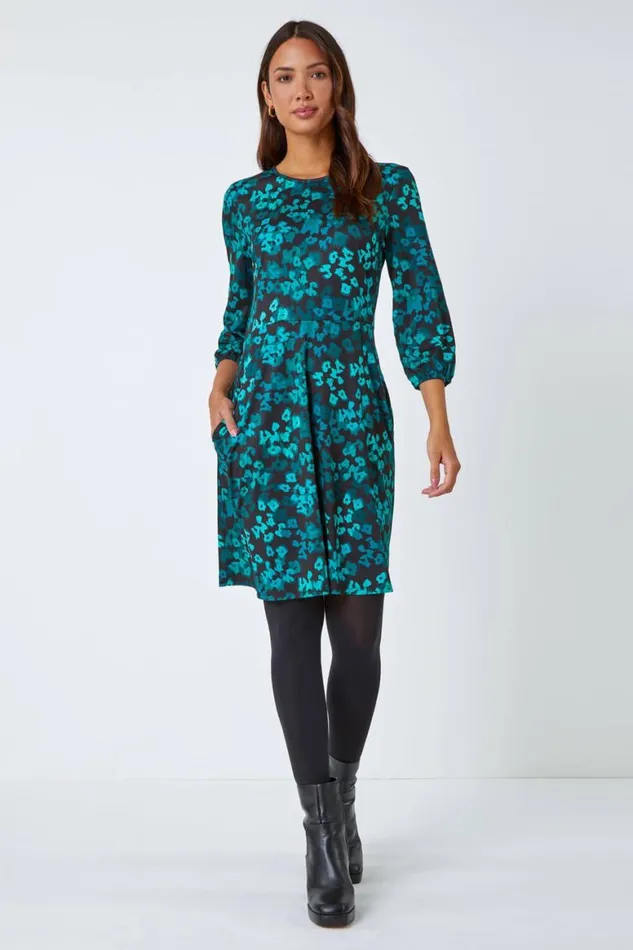 Women Green Animal Print Pocket Stretch Dress Roman Dresses