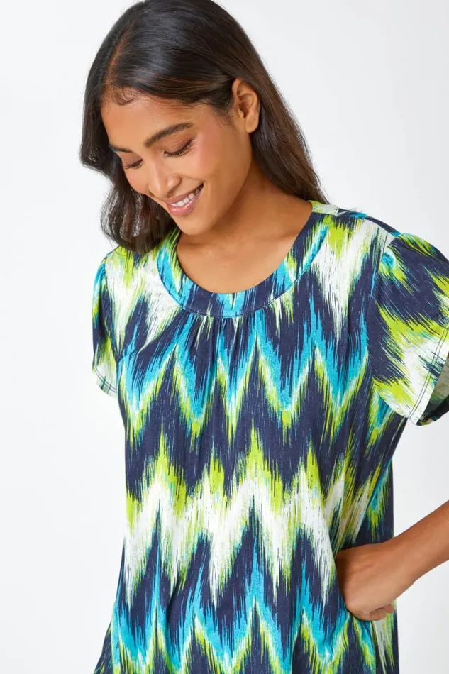 Women Lime Zig Zag Print Stretch TShirt Roman Tops
