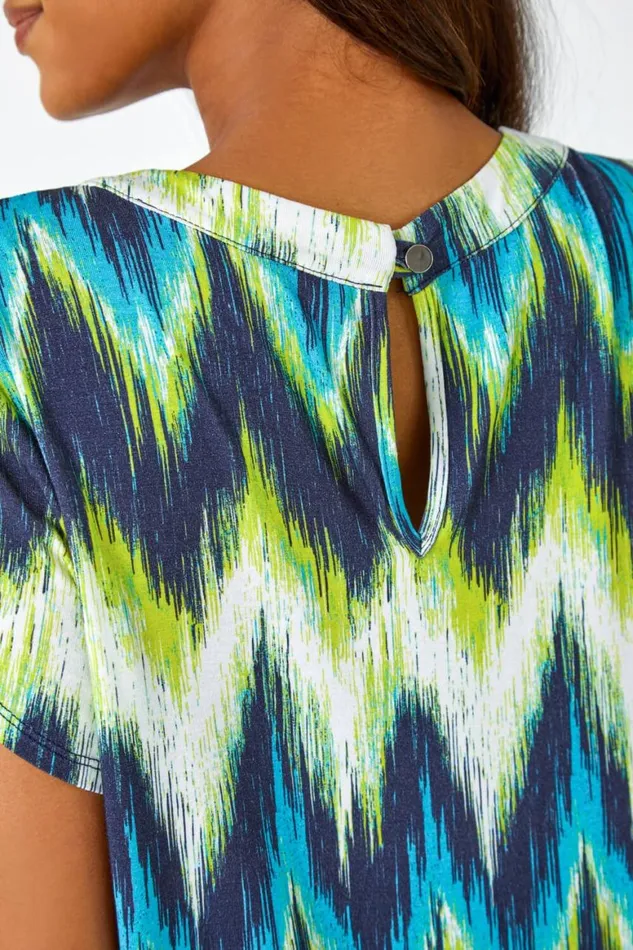 Women Lime Zig Zag Print Stretch TShirt Roman Tops