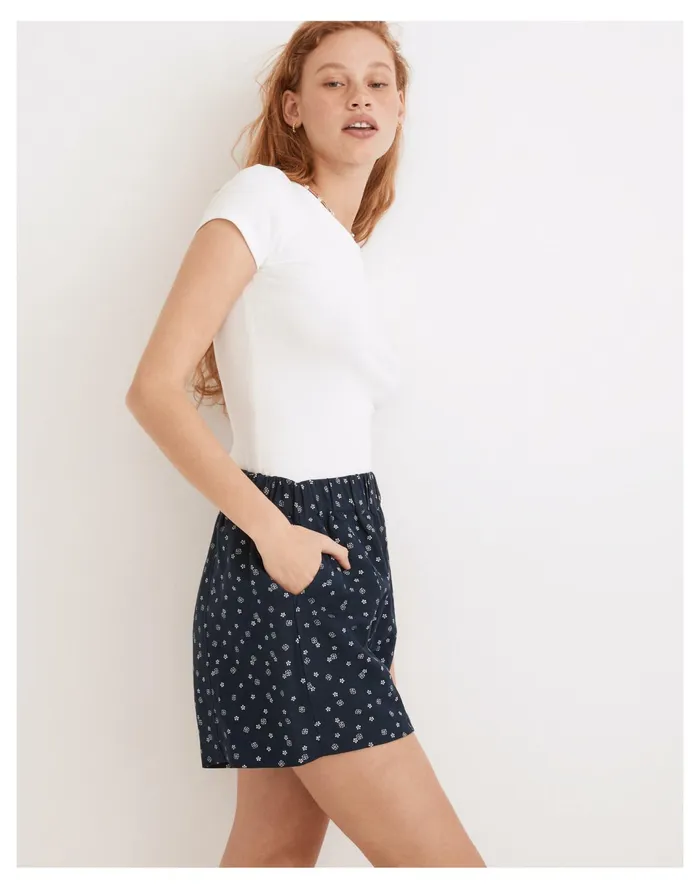 Women Linen Blend Easy Pull On Shorts In Bandana Flower Twilight Madewell Shorts Women Linen Blend Easy Pull On Shorts In Bandana Flower Twilight Madewell Shorts