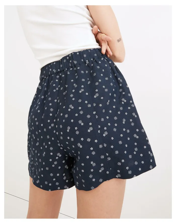 Women Linen Blend Easy Pull On Shorts In Bandana Flower Twilight Madewell Shorts Women Linen Blend Easy Pull On Shorts In Bandana Flower Twilight Madewell Shorts