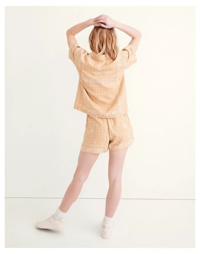 Women Linen Blend Piedmont Camp Shirt In Vintage Bandana Desert Dune Madewell Tops and Shirts Women Linen Blend Piedmont Camp Shirt In Vintage Bandana Desert Dune Madewell Tops and Shirts