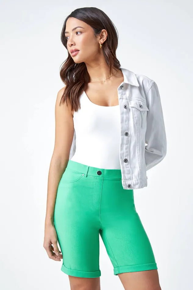 Women Pale Green Elastic Waist Turn Up Stretch Shorts Roman Shorts