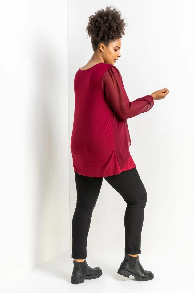 Women Port Curve Chiffon Top With Necklace Roman Tops